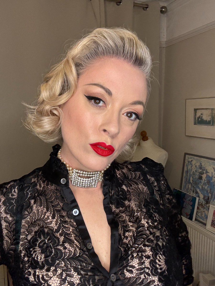 MissKimLinktree.com LONDON tweet media