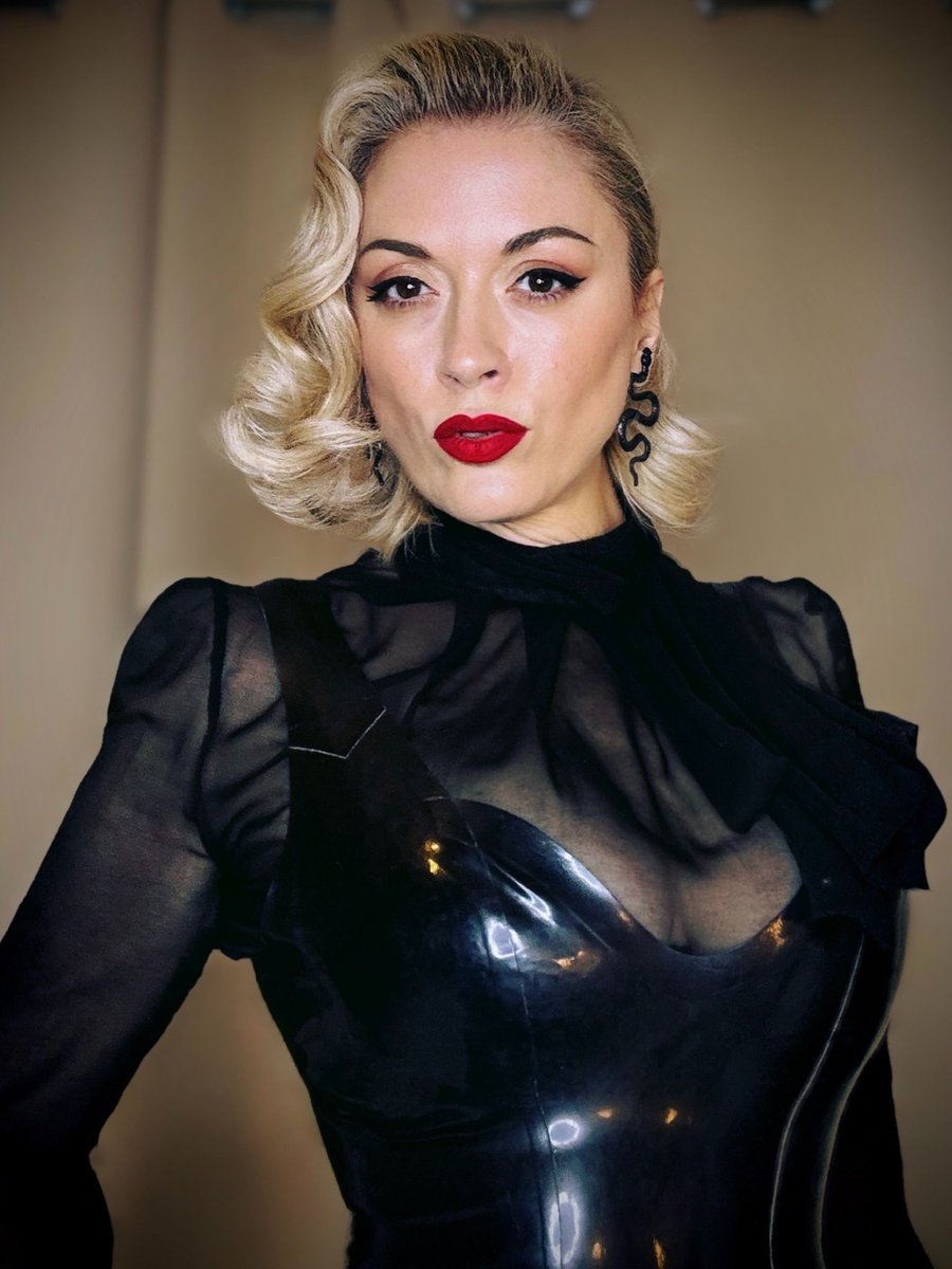 MissKimLinktree.com LONDON tweet media