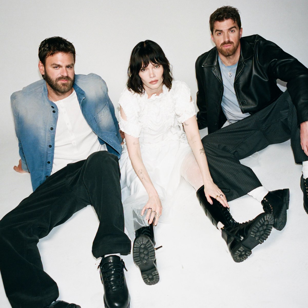 THE CHAINSMOKERS tweet media