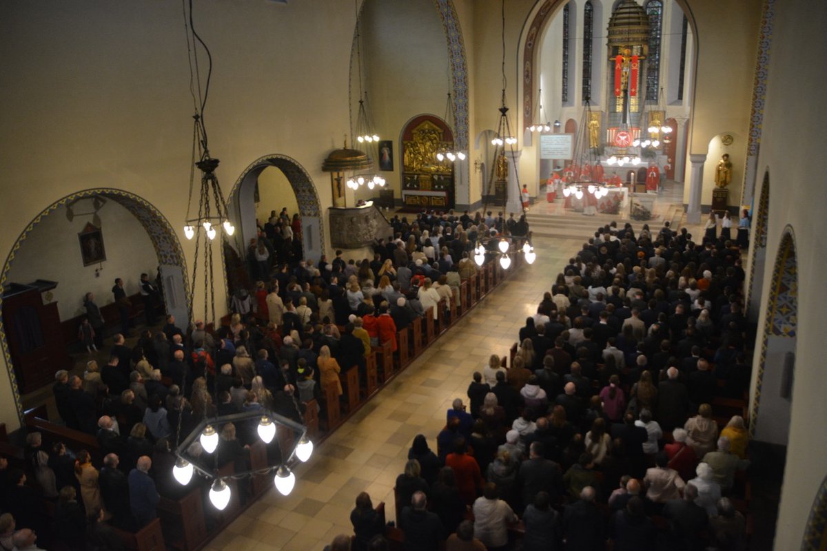 Żeby nasze kościoły były wypełnione młodymi ludźmi i ich bliskimi tak, jak dziś podczas bierzmowania…