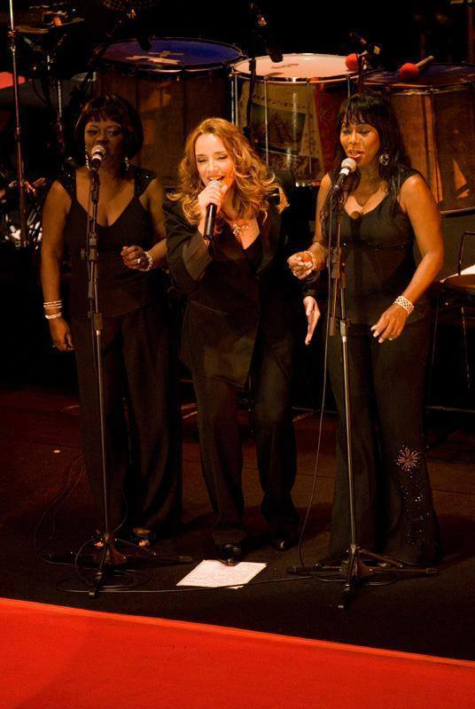 Ana Carolina Team tweet media