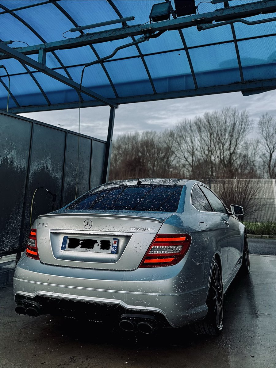 thomashnn96's tweet photo. @Motor1com https://t.co/nJDuRLideL
