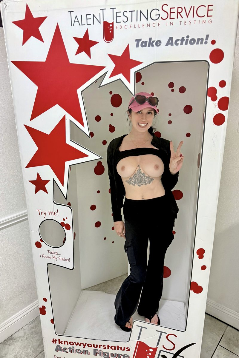 Marie Fox 🦊 tweet media