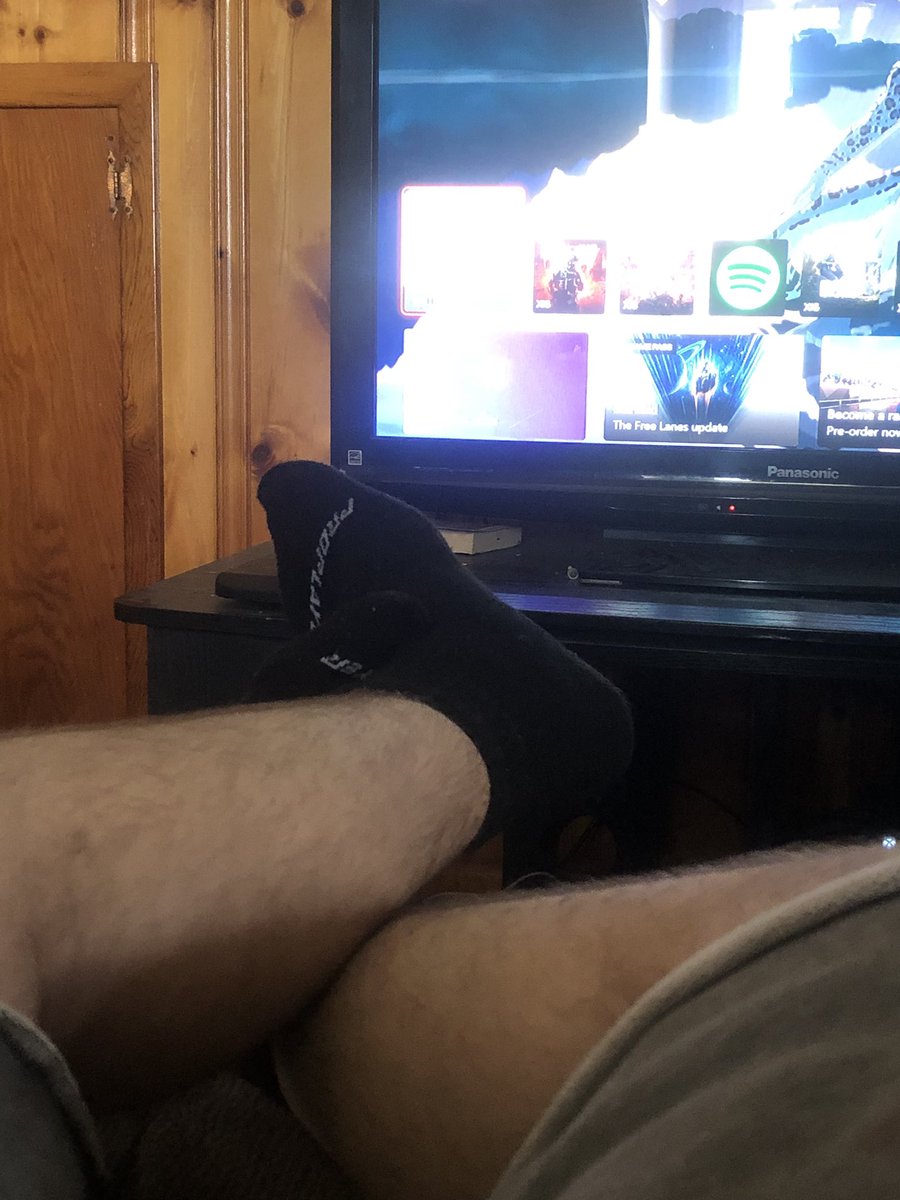 cdr_dog's tweet photo. Fresh paw pics who’s interested https://t.co/QZ6dAbwuej