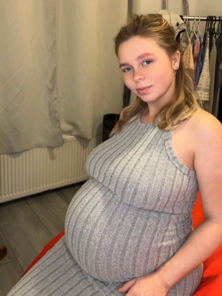 Pregnant Brandi tweet media