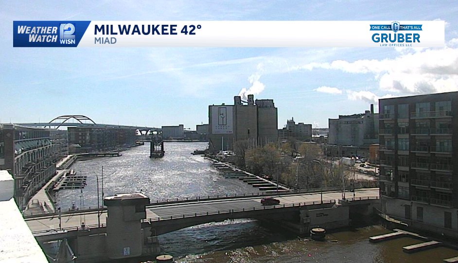 Molly Bernard tweet media