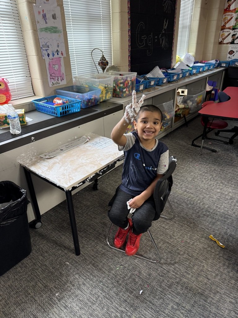 Columbia_AP's tweet photo. Shaving cream word work❤️ https://t.co/xT52CUPGYV