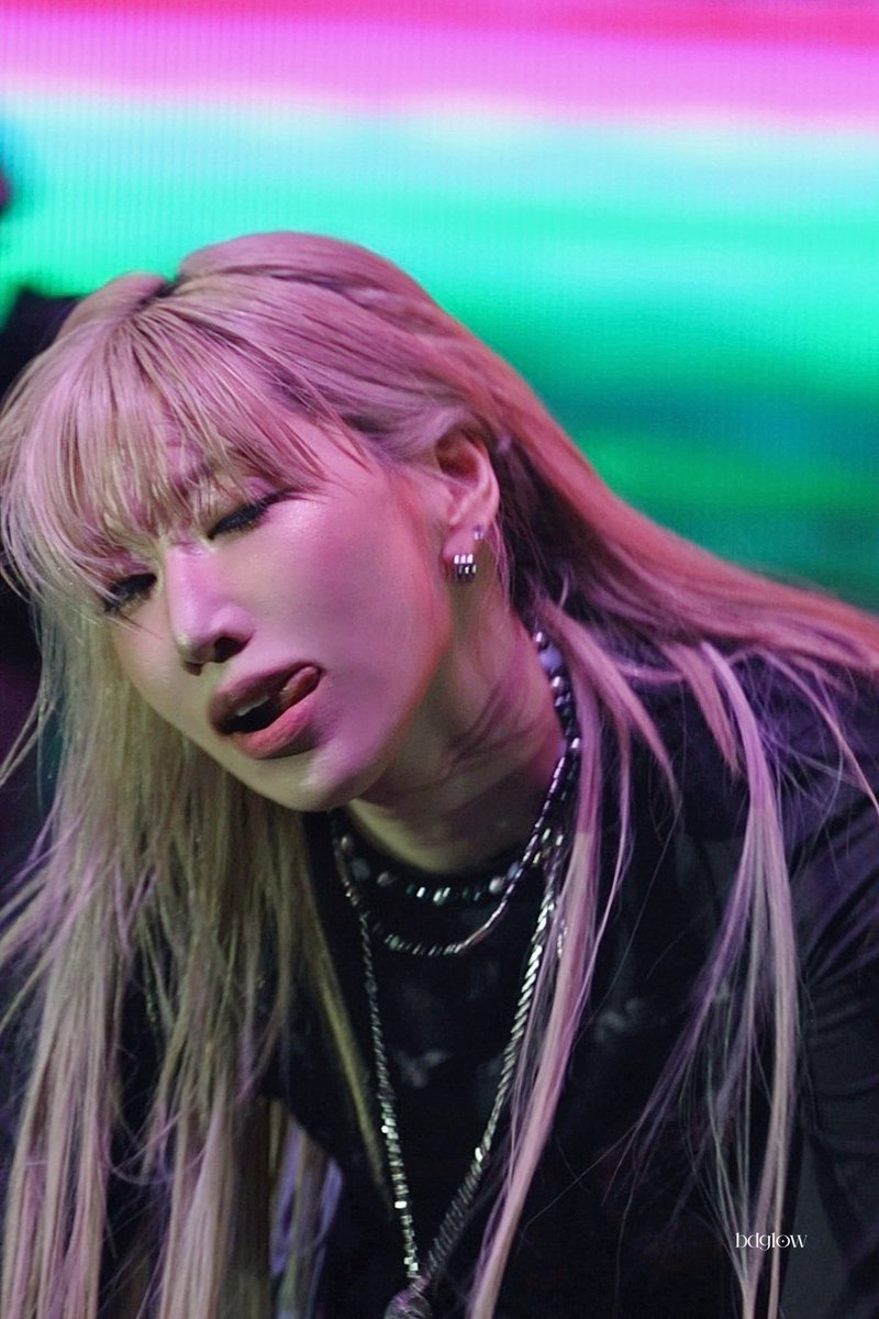 시아 tweet media