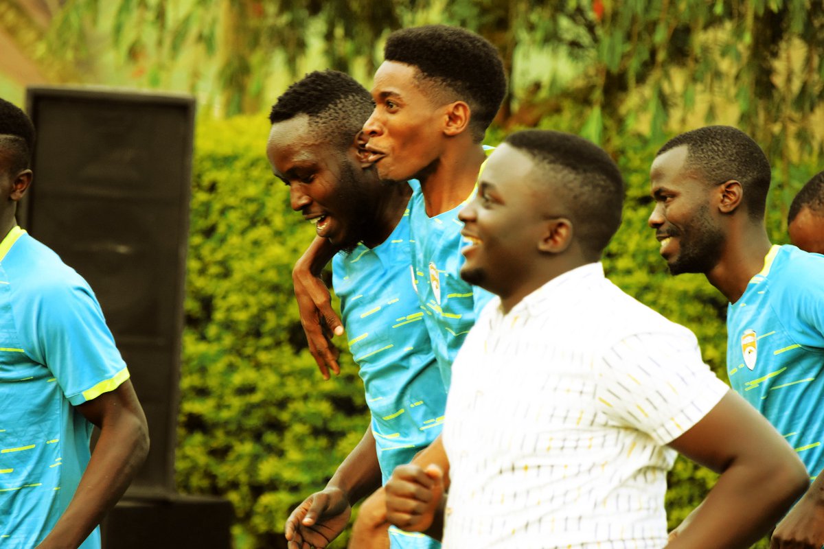 thengoleague's tweet photo. Who do you recognize here?

#throwback #TNL6 #IAmBack #TheNGOLeagueReturns https://t.co/6VunrsIrZl