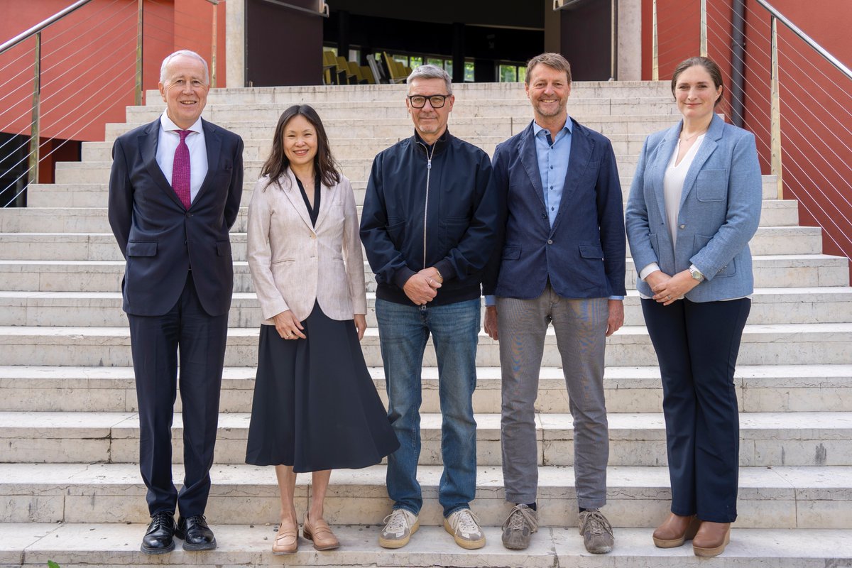 EURAC's tweet image. Big news! 🎉 @UNUEHS and Eurac Research renew GLOMOS for 2027–2036. A fresh boost for sustainable development, disaster #risk reduction &amp;amp; #climate adaptation, especially in the Global South. 

We're expanding hubs in Bonn &amp;amp; Bolzano, and a new Himalayan hub is on the horizon, too!