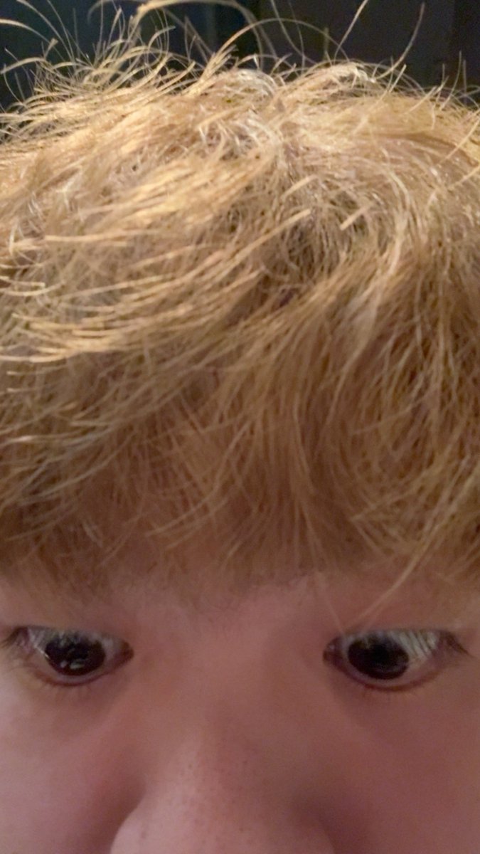 77chinnn tweet media