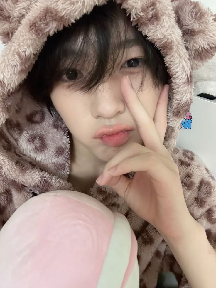 JUNGWOO. tweet media