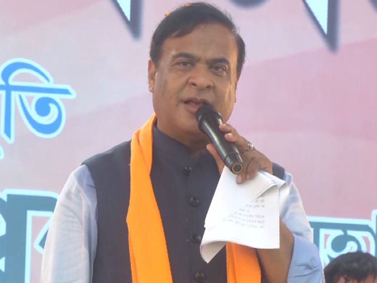 ani_digital's tweet image. "Reign of terror throughout Bengal going to end on May 4": Assam CM Himanta Biswa Sarma

Read @ANI Story I aninews.in/news/national/…

#WestBengalElections #HimantaBiswaSarma #Assam