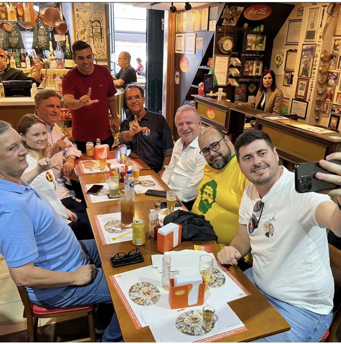 Júlia Zanatta tweet media