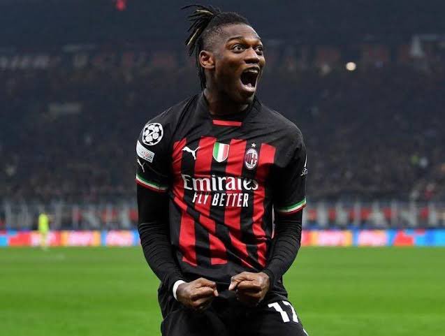 𝐂𝐇𝐀𝐑𝐋𝐄𝐒 tweet media