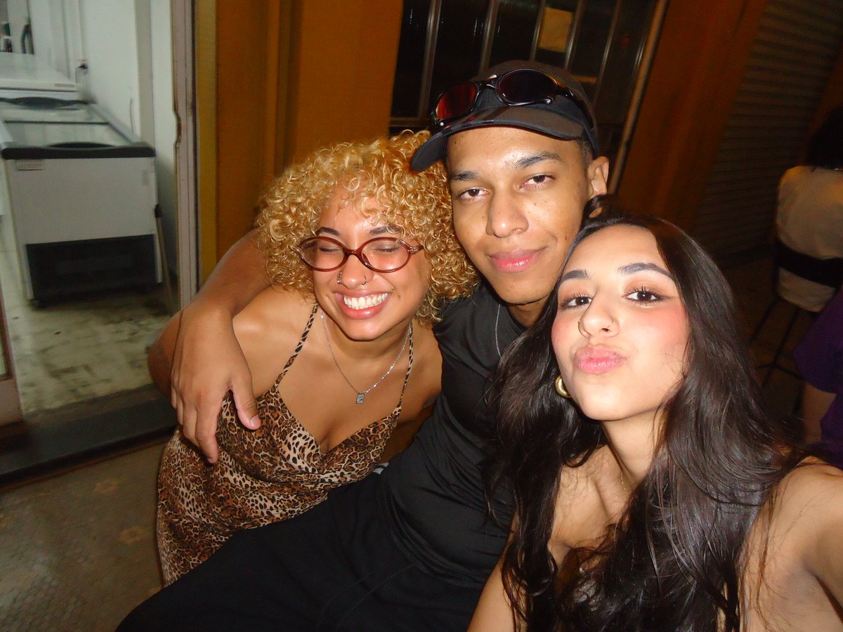 oli🔺 perícia na delícia tweet media