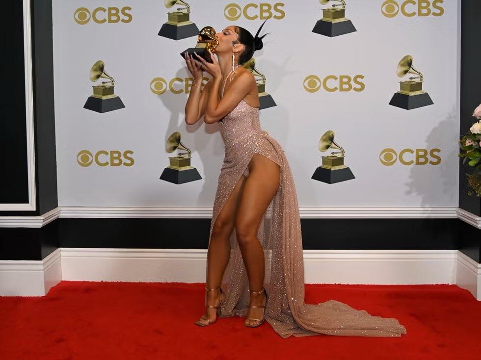 angola hills tweet media