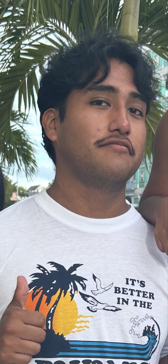 lurkwords's tweet image. Bruh my hair was so nice when it was long idk why I got a BUZZ CUT IN DECEMBER 😹🙏😭 now it's like 2 inches and I have to wait for it to get long again, &amp;amp; I gained 25 lbs 💔💔 #lockin