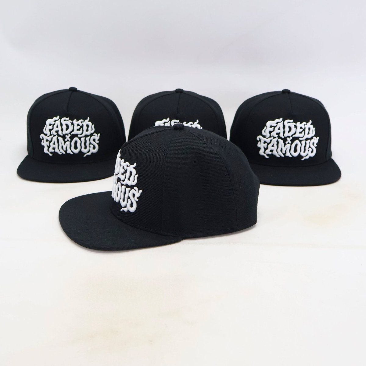 Ғᴀᴅᴇᴅ x Ғᴀᴍᴏᴜs🌬 tweet media