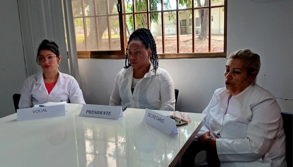 cubacooperaven's tweet photo. ¡Ciencia que salva! 🩺 En el XXIII Aniversario de #BarrioAdentro, el Dr. Samuel Rodríguez del CDI Donato Carmona destaca en la Jornada Científica de #Anzoátegui con su estudio sobre prevención de VIH en adolescentes. ¡La academia al servicio del pueblo! 🇨🇺🇻🇪

#CubaPorLaVida https://t.co/viEpWZzySx