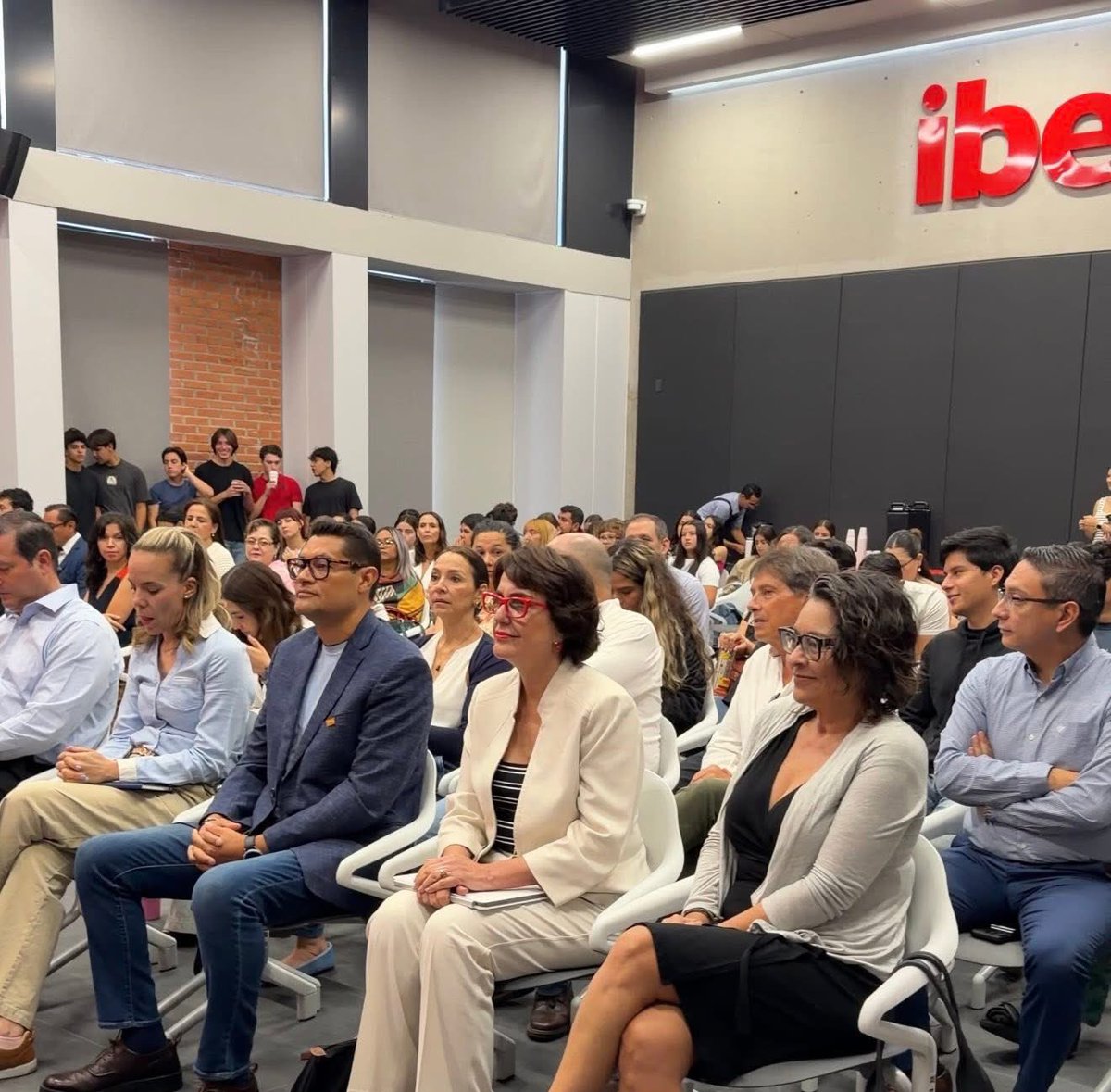 Ibero León tweet media