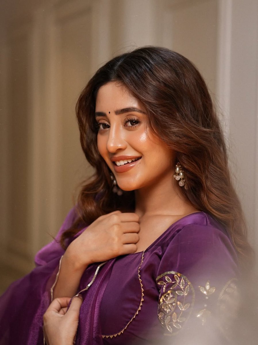 shivangi’s simp tweet media