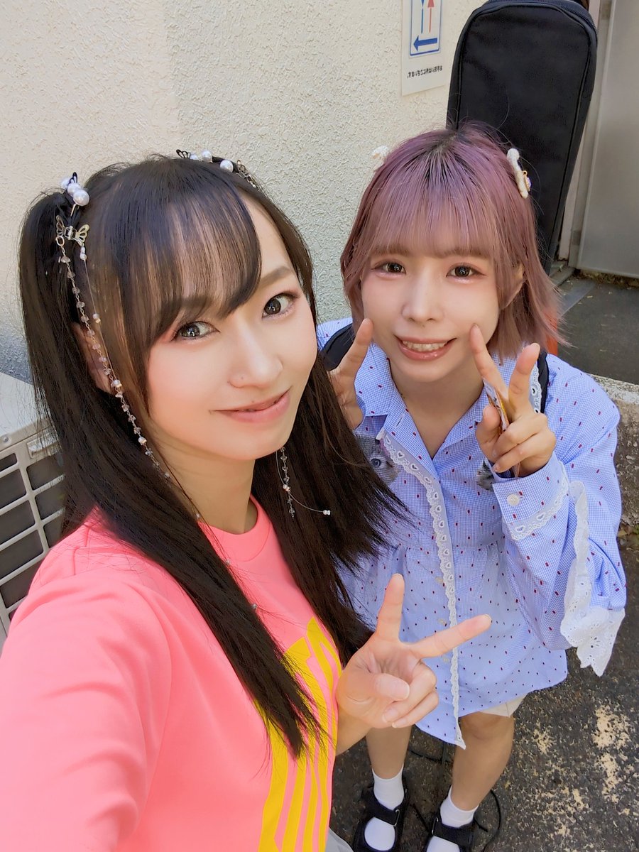 #HottyFes2026春 DAY 3
森あんぱんさんと🌸

初出演ありがとうごさいます！
最後までリスメロのライブも見てくれて嬉しかった👐
今度はバンドでもご一緒できたらいいな〜☺️