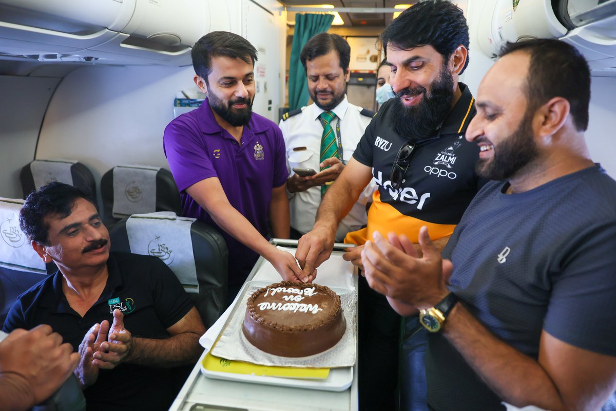 thePSLt20's tweet photo. ✈️to Lahore today✨
#HBLPSL11 #NewEr https://t.co/qJui7TDjdM