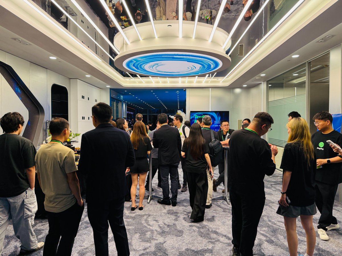 DogPay_'s tweet photo. Thank you very much to everyone who came to the DogPay event. See you in Bangkok! https://t.co/ZSTeDU02Ni