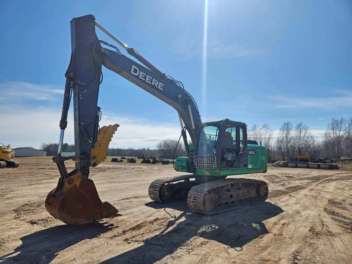 DbConstEquip's tweet photo. 2013 Deere 160G Excavator, 5,400 hrs. 40K lbs, hyd thumb, 47" bucket. Serviced &amp; work ready.
Stock #7640 – $69,800
Free freight (500 mi)
Financing + warranty avail
Details: https://t.co/kMRr0QVLRv

#heavyequipment #deereexcavator #forsale #dbequip https://t.co/2hV9FmFkdY