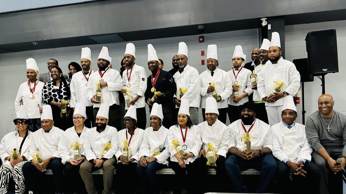 imranhasanyyz's tweet photo. It was an honour serving as sous-chef under the culinary leadership of my dear friend, Ken Ramnarine. Though our Trinidadian 🇹🇹 Corn Soup dish did not podium, we did help raise funds for a great cause. https://t.co/ZkEg9IfKXE