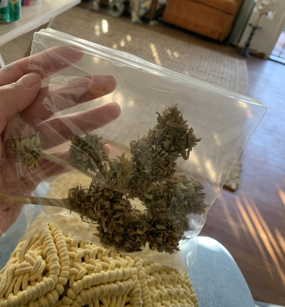 ihymacc's tweet image. My uncle told me he has weed to give me for 4/20 and he hands me this