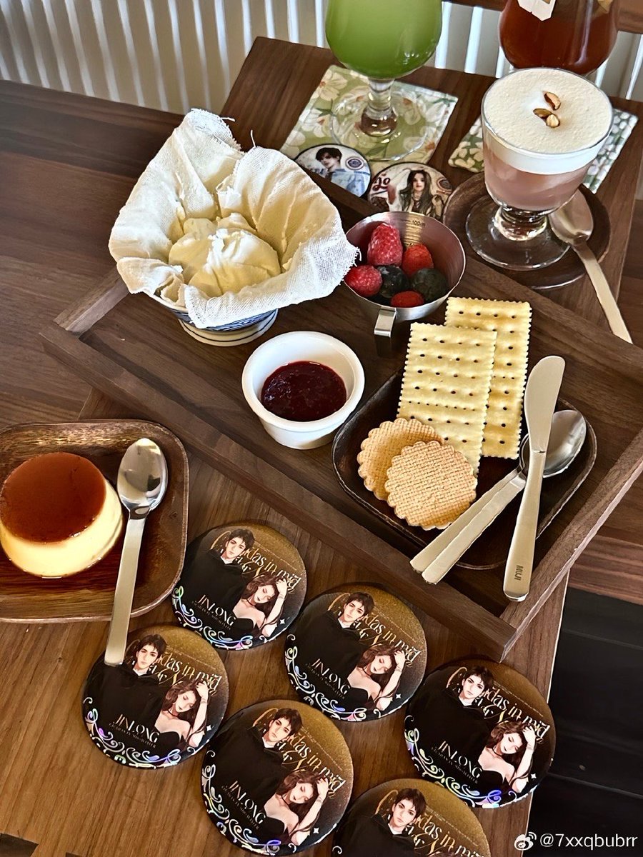 lenkkabess's tweet image. A small "thank you" goes a long way—whether it’s a barista’s extra foam or a friend’s late-night chat. Gratitude turns ordinary moments into magic  #KindnessMatters