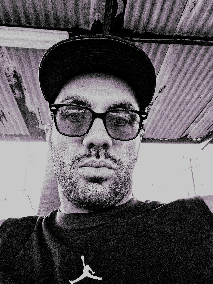 dimitrks's tweet image. #challenge γυαλιά ηλίου 👓