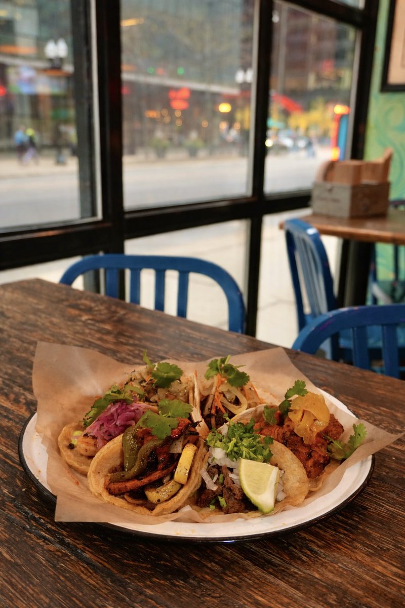 BEtacopub's tweet image. Hard to pick just one at Broken English Taco Pub 🌮

#BrokenEnglishTacoPub #ChicagoEats #Tacos #Foodie #EatLocal