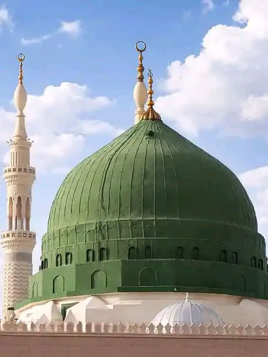 حَرَمَيْنُ الشَّرِيفَيْن tweet media