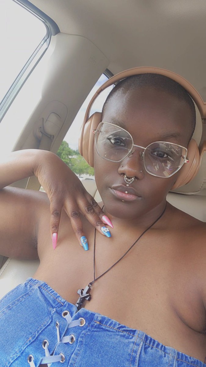 👽👽💜🖤 IT'S MY ANNIVERSARY!!! 💜🖤👽👽

Mommy has been teasing and taming you cum sluts for 6 years and I have no plans on quitting soon! 

Spoil me more than ever today as I bask in my own superiority and spectacular existence. 

Throne.com/deitykinky