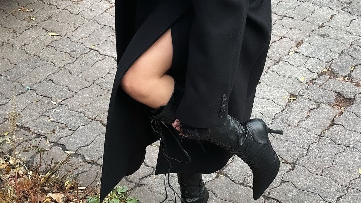 san4soleil's tweet image. ⌕ : #studytwt | #langtwt | #writertwt — intro

           ⊹ yearner &amp;amp; striver*
           ⊹ postgrad (war studies)
           ⊹ franglais; 한글 &amp;amp; русский

♡. writing, fashion, photography, podcasts, webtoons, collecting second-hand books, anime, and vintage cartoons