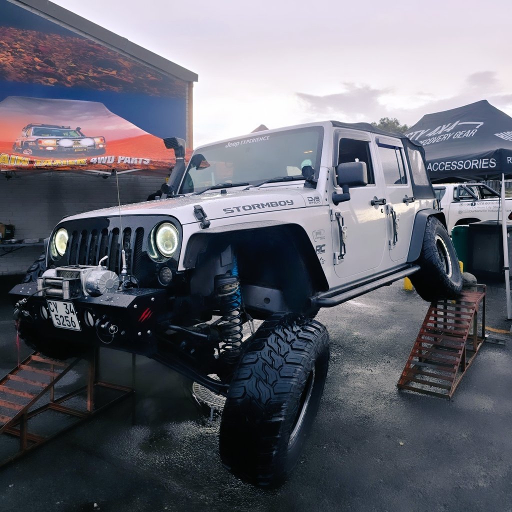 justdeanr's tweet image. Monday flex 💪🏾 #jeep #JeepLife #jeep4life #rubicon #Stormboy