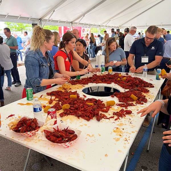 pbwiring's tweet photo. Not a bad way to spend a workday! Thank you, @sesco_nashville, for the fantastic crawfish and the opportunity to connect with customers. #sescolighting #modularwiring https://t.co/gcGy6zIkmp