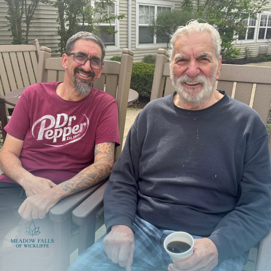 MeadowWickliffe's tweet image. Coffee, sunshine, and good company ☀️☕ A resident and his son enjoying a moment outside.

#SeniorLiving #FamilyTime #SimpleJoys