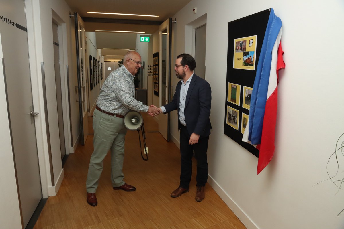 HisVerWestAlbla's tweet photo. 2/3.

...door Remco de Boer van D66-Alblasserdam. Het idee van de fototentoonstelling is ontstaan tijdens een gemeenteraadsvergadering. De expositie is voorlopig te zien tijdens de reguliere openingstijden in de Exporuimte van Landvast. https://t.co/iqrPpudfo6