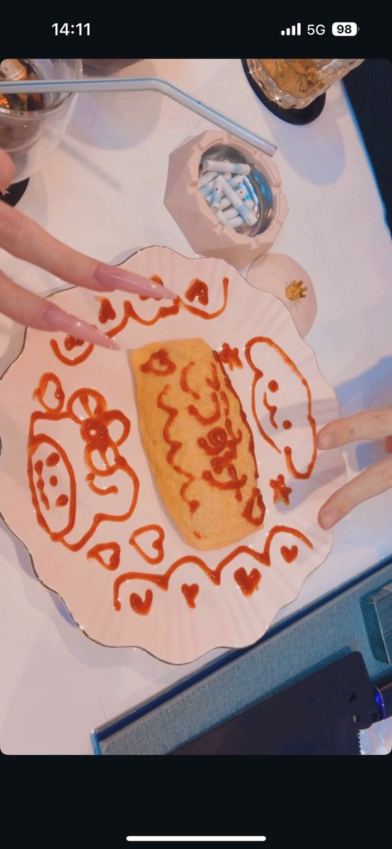 melo_0000's tweet photo. 24日ブラホワ学園イベントあるのですが夜20時半頃からきてくださる方いませんか🥺💗 https://t.co/1fCJLspULk