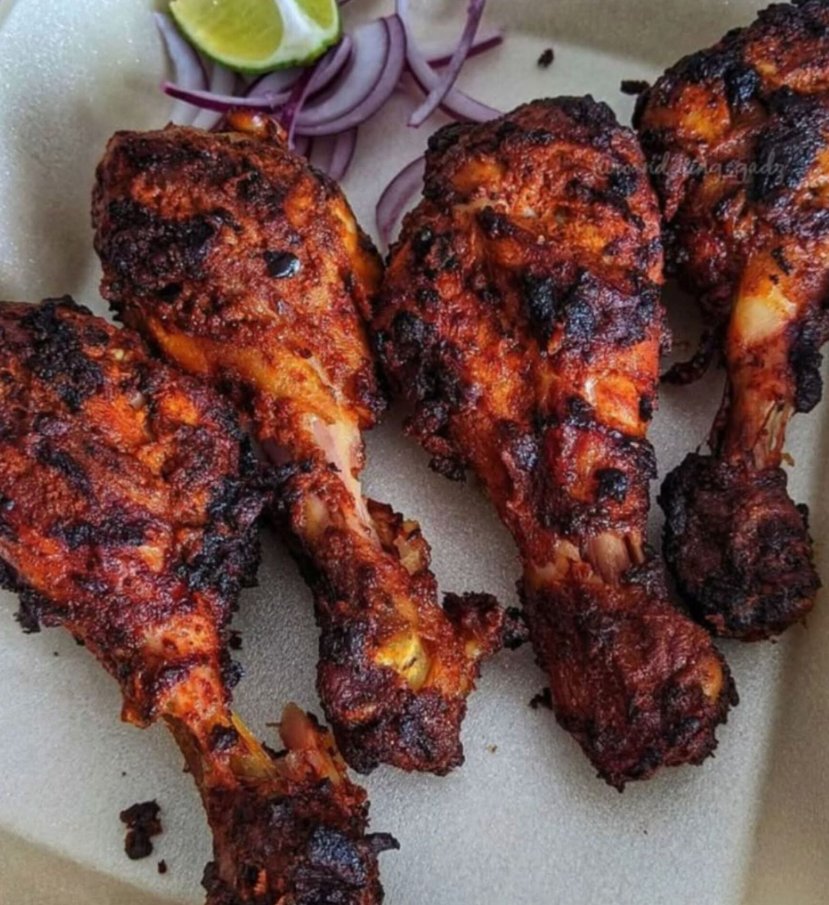 JohnWick0007X's tweet image. Tandoori Chicken Drumsticks (Restaurant Style)

Marinate minimum 2 hours (overnight = best 🔥).
🌿 Serving
Sprinkle chaat masala + lemon juice
Serve with onion rings &amp;amp; mint chutney

#Picoftheday #Foodie #Foodlovers #twittersupperclub