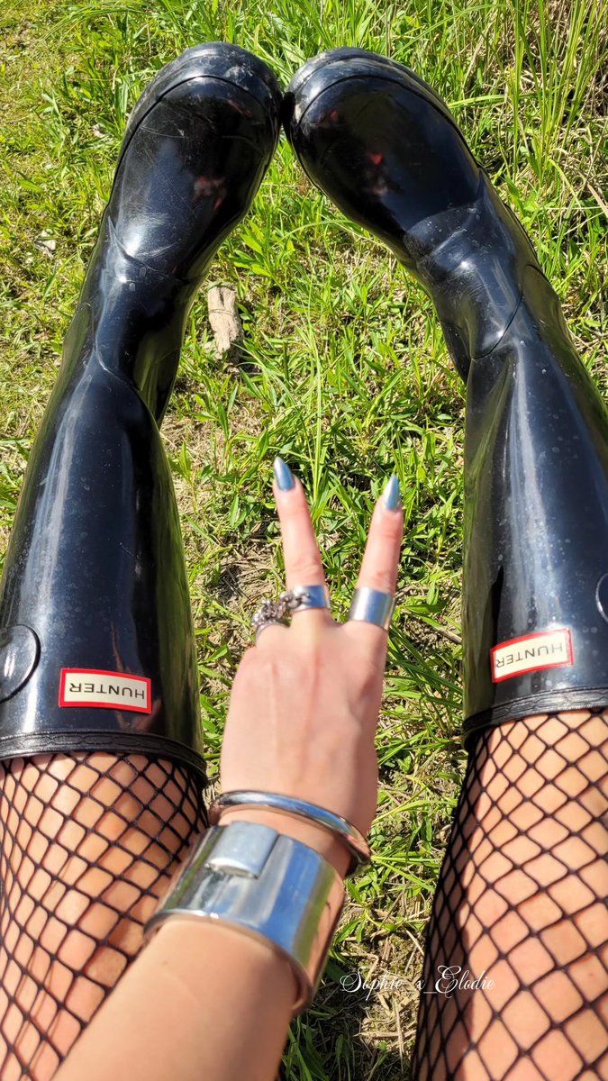 Sophie_x_Elodie 🖤 tweet media