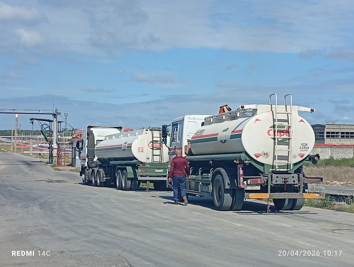 Las operaciones no cesan en la Refinería Cienfuegos S. A. Se labora intensamente las 24 horas para procesar todo el crudo importado de #Rusia y lograr la distribución de sus derivados (GLP, gasolina, diésel y fuel oil) hacia  los diferentes destinos en el menor tiempo posible.