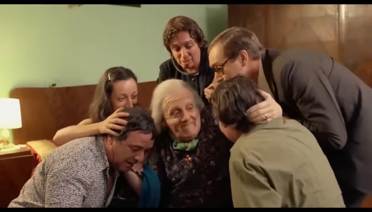 - Qué ilusión… toda la familia reunida! 

🥹