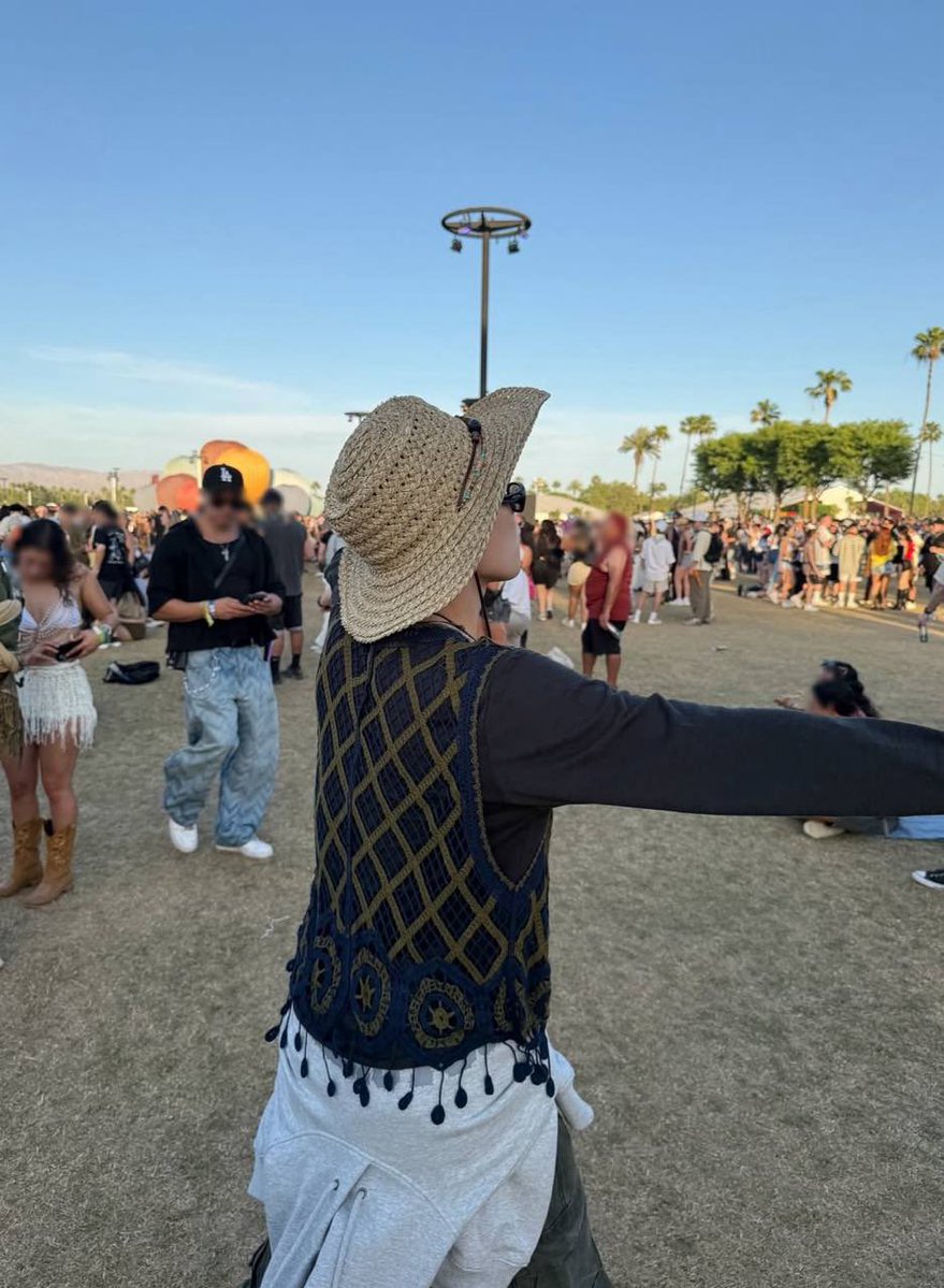 диди||поиск мью tweet media