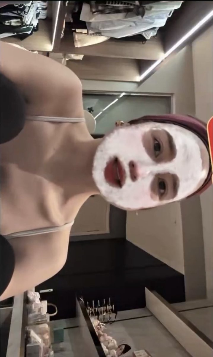 night owl 🌙🦉 tweet media