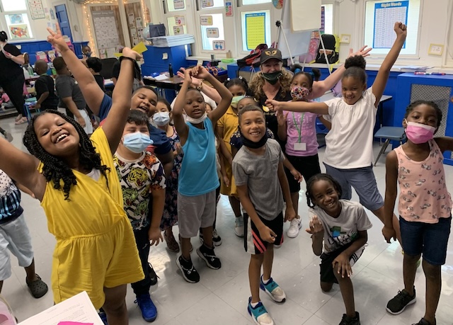 kid_grit's tweet image. Summer programming doesn’t have to be overwhelming. The Amazing Activity Guide gives you ready-to-use activities + training for your team 🙌 Less prep. More impact. #KidGrit #summerlearning #summermatters #play #stafftraining